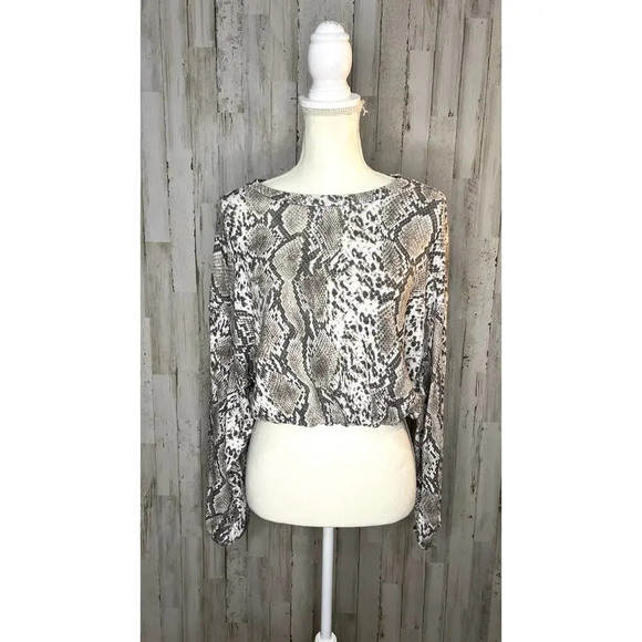 Altar'd State Women's Size Small Snakeskin Long Sleeve Cropped Top Blouse - Picture 2 of 6